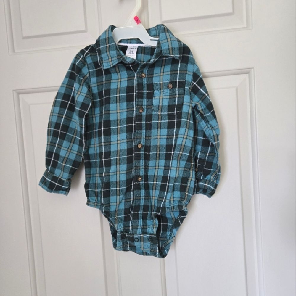3/$20 Carter's button down onesie 24 m